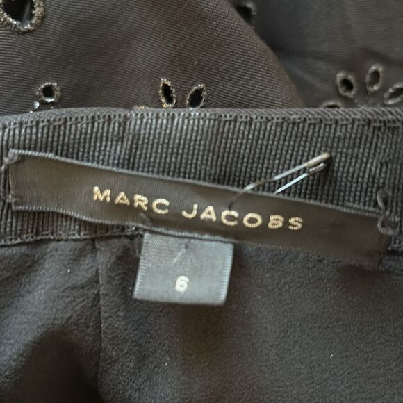 Marc Jacobs Black Floral Eyelet Broderie Anglaise Pencil Skirt w Scallop Hem - Picture 4 of 4